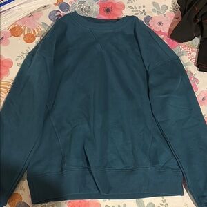 Women’s teal crewneck